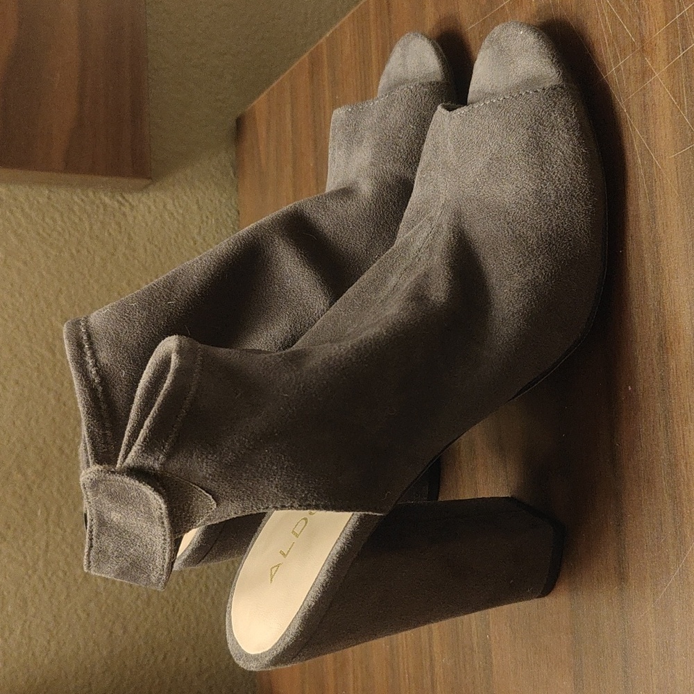 ALDO suede feel peep toe booties sz 11